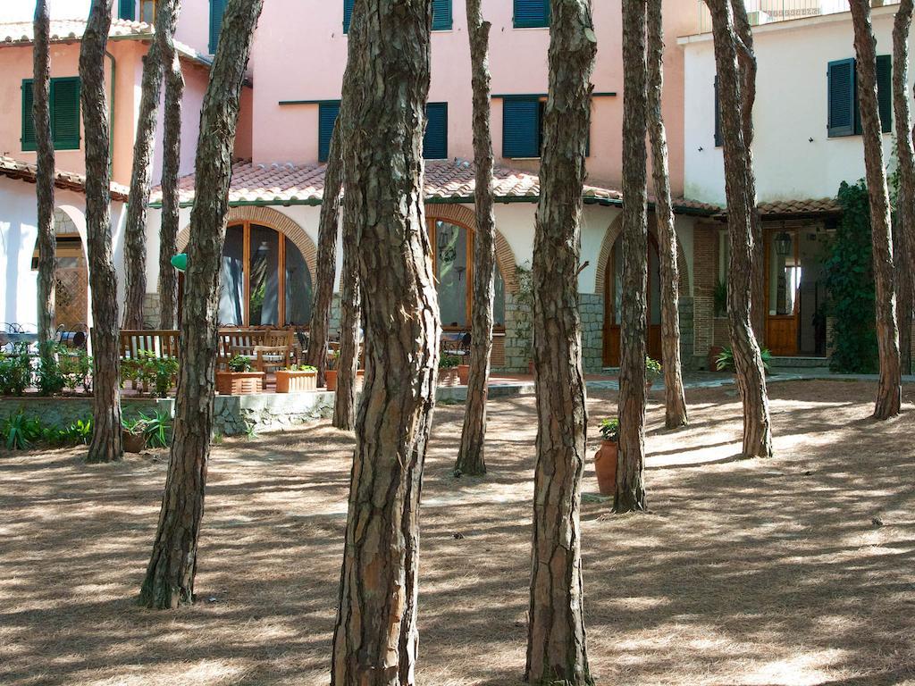 Hotel Villa Nettuno Марина ди Кампо Екстериор снимка